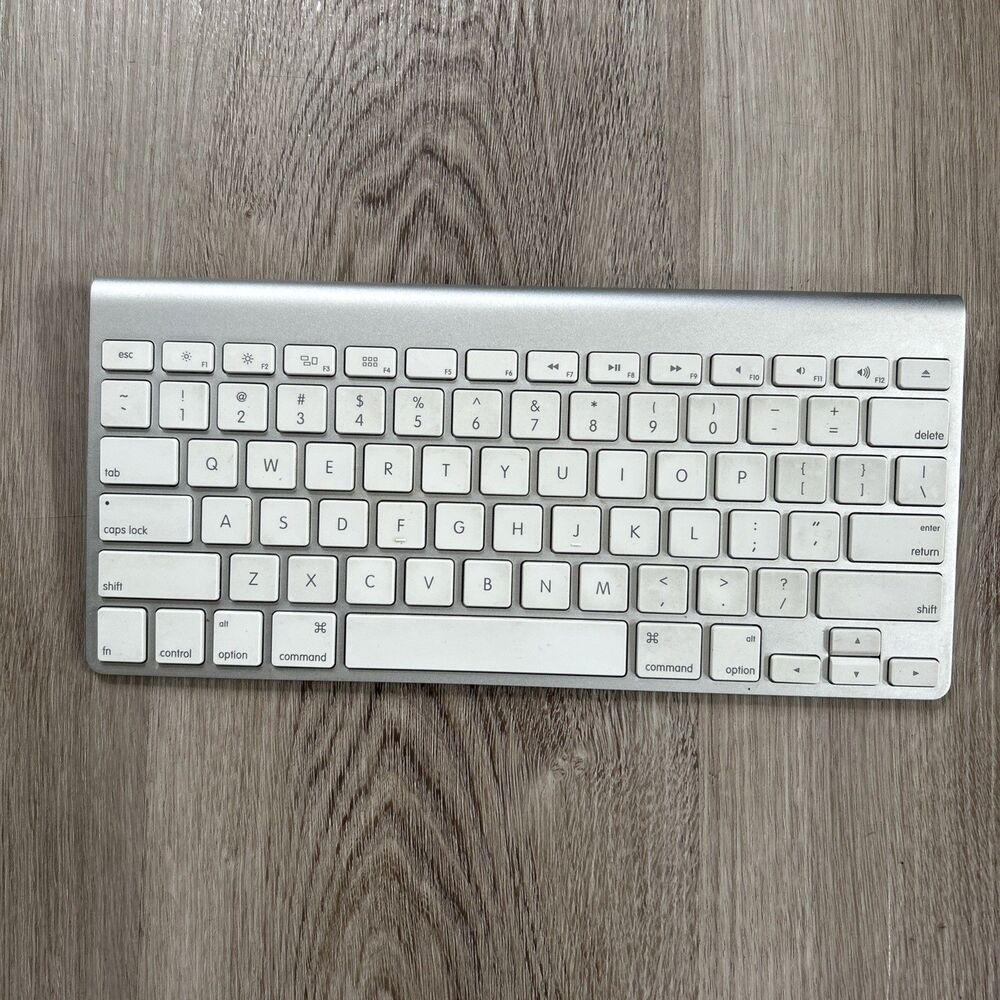 Apple A1314 Wireless Bluetooth Keyboard Genuine iMac Mac MacBook iPad Tested